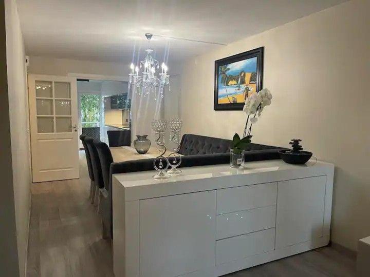 Privat Rom Med Dobbeltseng Sentralt Pa Grunerlokka Homestay *